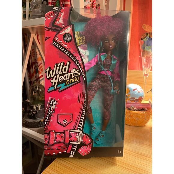 Wild Hearts Crew - Cori Cruize Walkman Doll - Picture 1 of 9